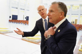 Копытько: «Товарищ Дмитриефф должен стараться лучше, иначе скоро придется работать исключительно на оплату китайских долгов.»