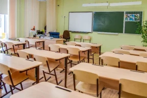 «Делают из детей рабов в робе. Как будто в школе других проблем нет»